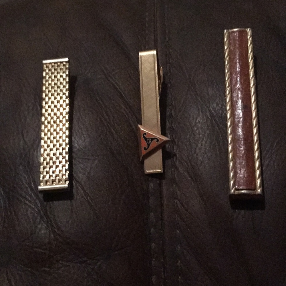 Gold money clips and tie clip